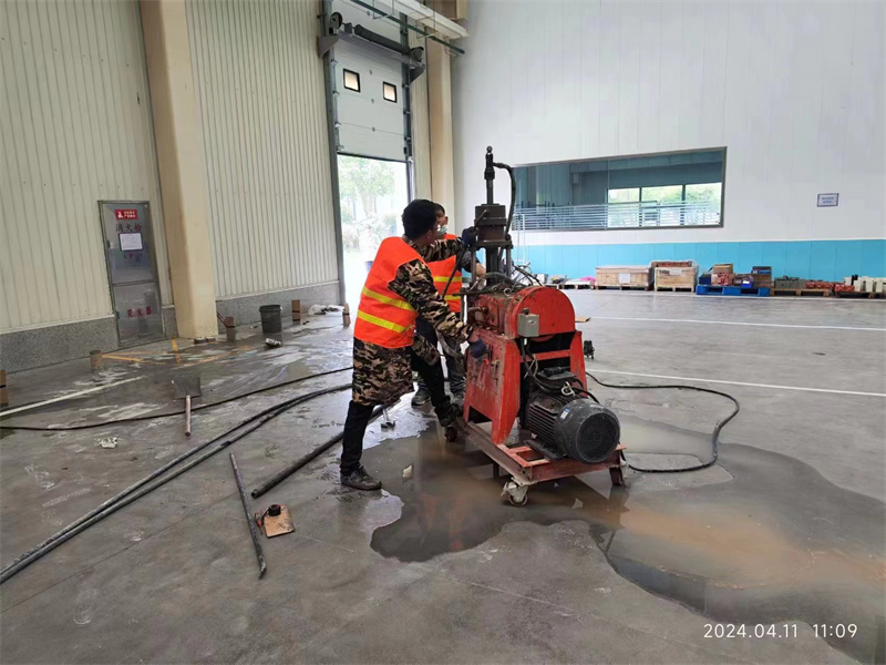 青龙厂房地面下沉塌陷注浆加固施工